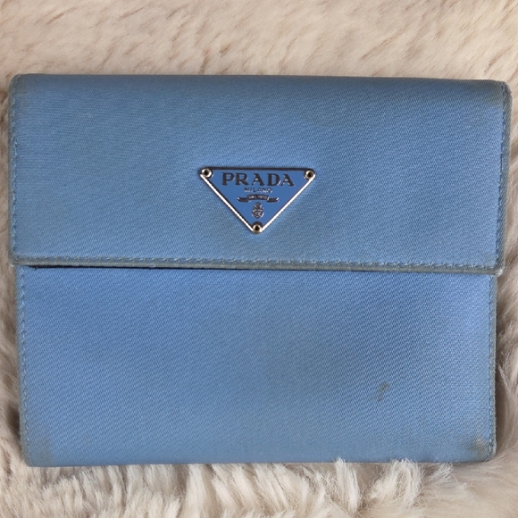 PRADA Blue Waĺlet With Black Interior Small Rare - Picture 1 of 10